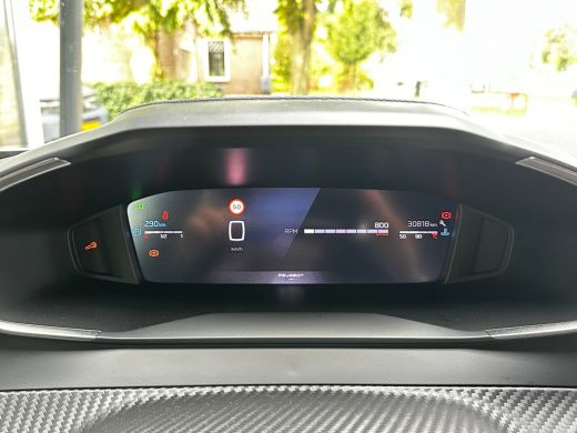Peugeot 2008 1.2 PureTech 100PK Allure | KEYLESS ENTRY & START| DRAADLOZE TELEFOONLADER| LED| NAVIGATIE + APPL... ActivLease financial lease