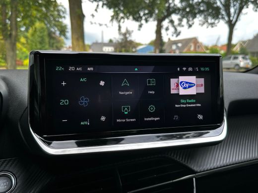 Peugeot 2008 1.2 PureTech 100PK Allure | KEYLESS ENTRY & START| DRAADLOZE TELEFOONLADER| LED| NAVIGATIE + APPL... ActivLease financial lease