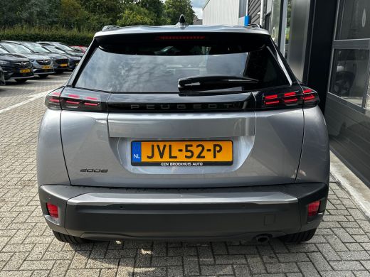Peugeot 2008 1.2 PureTech 100PK Allure | KEYLESS ENTRY & START| DRAADLOZE TELEFOONLADER| LED| NAVIGATIE + APPL... ActivLease financial lease