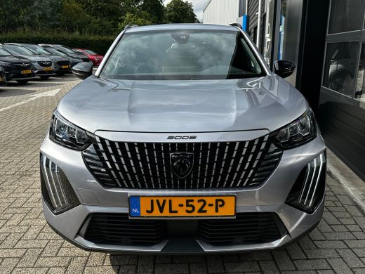 Peugeot 2008 1.2 PureTech 100PK Allure | KEYLESS ENTRY & START| DRAADLOZE TELEFOONLADER| LED| NAVIGATIE + APPL... ActivLease financial lease