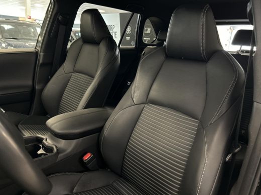 Toyota RAV4 2.5 Hybrid AWD Black Edition ActivLease financial lease