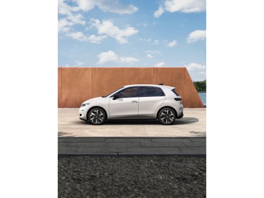 Volkswagen ID. Polo Life First Edition | Airconditioning automatisch, 2-zone (Climatronic) | Automatische afstandsreg... ActivLease financial lease