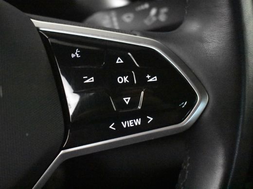 Volkswagen ID.5 Pro Performance 204PK. | Achteruitrijcamera | Cruise control adapt | Keyless | Navi | LED | DAB |... ActivLease financial lease
