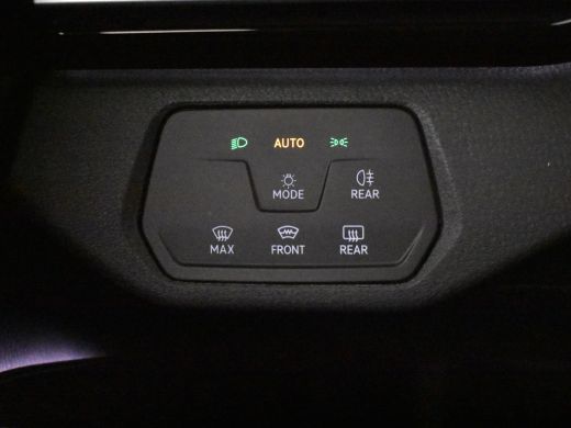 Volkswagen ID.5 Pro Performance 204PK. | Achteruitrijcamera | Cruise control adapt | Keyless | Navi | LED | DAB |... ActivLease financial lease