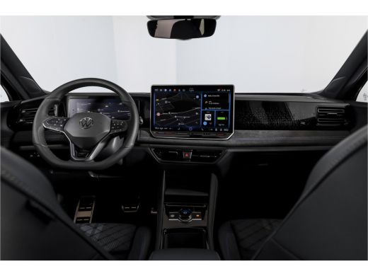 Volkswagen Tiguan 1.5 eHybrid 272PK R-Line Edition | Black Style | 15 inch Navi | Elek. Trekhaak | IQ Light | S/K-P... ActivLease financial lease