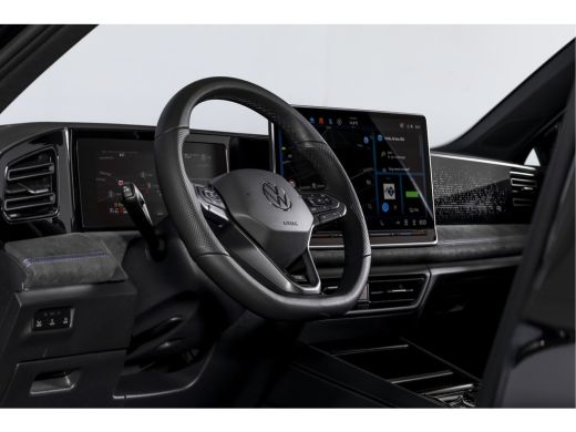 Volkswagen Tiguan 1.5 eHybrid 272PK R-Line Edition | Black Style | 15 inch Navi | Elek. Trekhaak | IQ Light | S/K-P... ActivLease financial lease