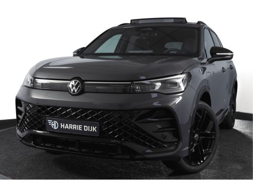 Volkswagen Tiguan 1.5 eHybrid 272PK R-Line Edition | Black Style | 15 inch Navi | Elek. Trekhaak | IQ Light | S/K-P... ActivLease financial lease