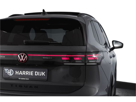 Volkswagen Tiguan 1.5 eHybrid 272PK R-Line Edition | Black Style | 15 inch Navi | Elek. Trekhaak | IQ Light | S/K-P... ActivLease financial lease