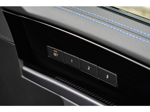 Volkswagen Touareg 3.0 TSi eHybrid 4M R Trekh DynAudio Stoel-koel Massage HUD 360 ActivLease financial lease