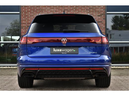 Volkswagen Touareg 3.0 TSi eHybrid 4M R Trekh DynAudio Stoel-koel Massage HUD 360 ActivLease financial lease