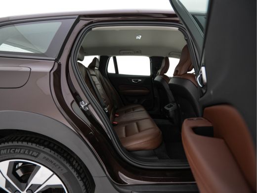 Volvo  V60 Cross Country 2.0 D4 AWD Pro Aut. *LEATHER | FULL-LED | HARMAN/KARDON-AUDIO | NAVI-FULLMAP | MEMO... ActivLease financial lease