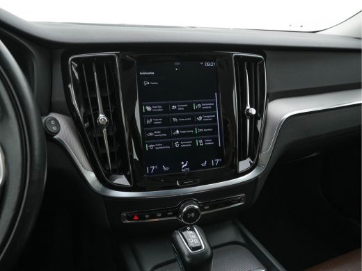 Volvo  V60 Cross Country 2.0 D4 AWD Pro Aut. *LEATHER | FULL-LED | HARMAN/KARDON-AUDIO | NAVI-FULLMAP | MEMO... ActivLease financial lease