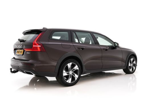 Volvo  V60 Cross Country 2.0 D4 AWD Pro Aut. *LEATHER | FULL-LED | HARMAN/KARDON-AUDIO | NAVI-FULLMAP | MEMO... ActivLease financial lease