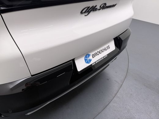Alfa Romeo Junior Ibrida 1.2 Sport Speciale | Achterlichten LED | Achteruitrijcamera met 180&deg; Area view | Adaptive ... ActivLease financial lease