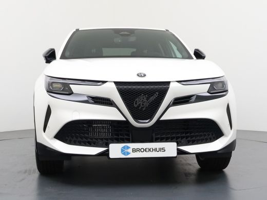 Alfa Romeo Junior Ibrida 1.2 Sport Speciale | Achterlichten LED | Achteruitrijcamera met 180&deg; Area view | Adaptive ... ActivLease financial lease