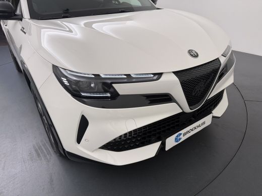 Alfa Romeo Junior Ibrida 1.2 Sport Speciale | Achterlichten LED | Achteruitrijcamera met 180&deg; Area view | Adaptive ... ActivLease financial lease