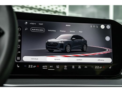 Audi Q3 1.5 e-hybrid S edition | Panoramadak | 360 Camera | Tech Pro | | Cruise control adaptief met Stop... ActivLease financial lease