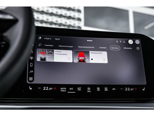 Audi Q3 1.5 e-hybrid S edition | Panoramadak | 360 Camera | Tech Pro | | Cruise control adaptief met Stop... ActivLease financial lease