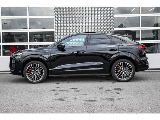 Audi Q3 1.5 e-hybrid S edition | Panoramadak | 360 Camera | Tech Pro | | Cruise control adaptief met Stop... ActivLease financial lease
