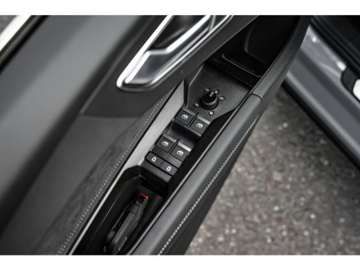 Audi Q4 Sportback e-tron S edition quattro performance 82 kWh | Panoramadak | HUD | Memory | Sonos | 360 Camera | | Apple ... ActivLease financial lease