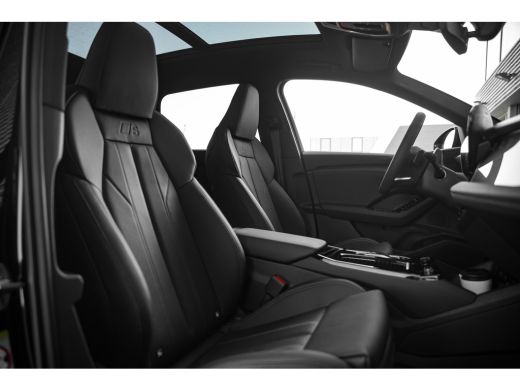 Audi Q6 e-tron S edition | Adaptive air suspension | Adaptive cruise control | Audi sound system ActivLease financial lease