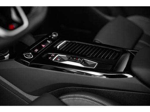 Audi Q6 e-tron S edition | Adaptive air suspension | Adaptive cruise control | Audi sound system ActivLease financial lease