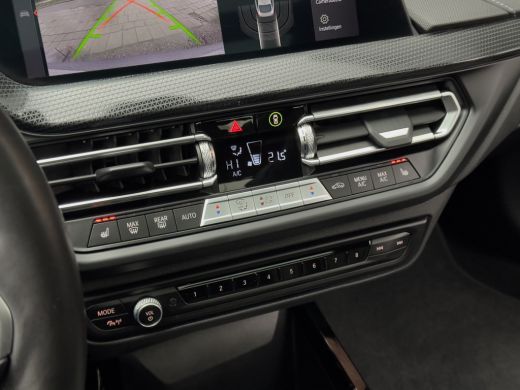 BMW 2 Serie Gran Coup&eacute; 220i AUT7 M-SPORT PANODAK SPORTLEDER NAVI CAMERA DIGI-DASH APPLE-CARPLAY LED LMV PDC ActivLease financial lease