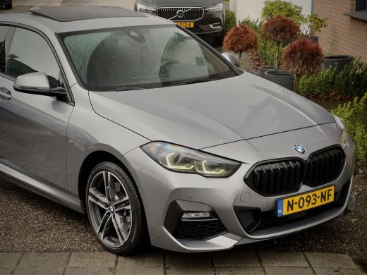 BMW 2 Serie Gran Coup&eacute; 220i AUT7 M-SPORT PANODAK SPORTLEDER NAVI CAMERA DIGI-DASH APPLE-CARPLAY LED LMV PDC ActivLease financial lease