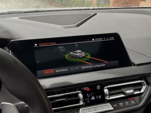 BMW 2 Serie Gran Coup&eacute; 220i AUT7 M-SPORT PANODAK SPORTLEDER NAVI CAMERA DIGI-DASH APPLE-CARPLAY LED LMV PDC ActivLease financial lease