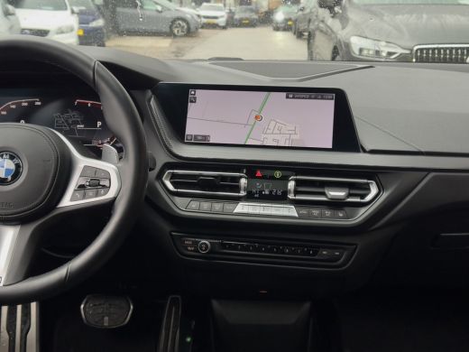 BMW 2 Serie Gran Coup&eacute; 220i AUT7 M-SPORT PANODAK SPORTLEDER NAVI CAMERA DIGI-DASH APPLE-CARPLAY LED LMV PDC ActivLease financial lease