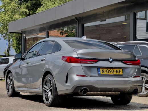 BMW 2 Serie Gran Coup&eacute; 220i AUT7 M-SPORT PANODAK SPORTLEDER NAVI CAMERA DIGI-DASH APPLE-CARPLAY LED LMV PDC ActivLease financial lease