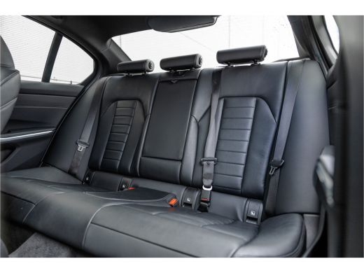 BMW 3 Serie 330e High Ex M-Sport Frozen / Glazen dak / Adaptief onderstel / Electrische stoelen / ActivLease financial lease