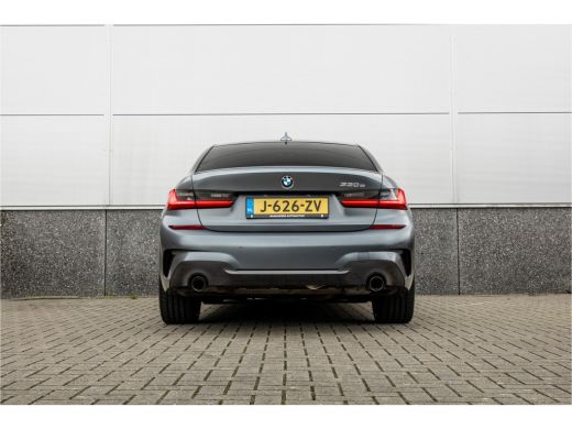 BMW 3 Serie 330e High Ex M-Sport Frozen / Glazen dak / Adaptief onderstel / Electrische stoelen / ActivLease financial lease