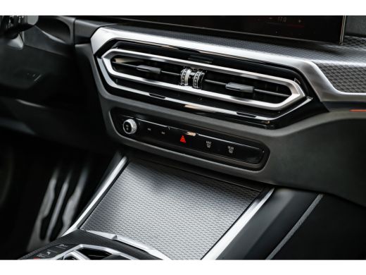 BMW 3 Serie Touring 320i 184PK | Facelift | M-sport | Sfeerverlichting | Ledere Bekleding | Stoelverwarming |... ActivLease financial lease