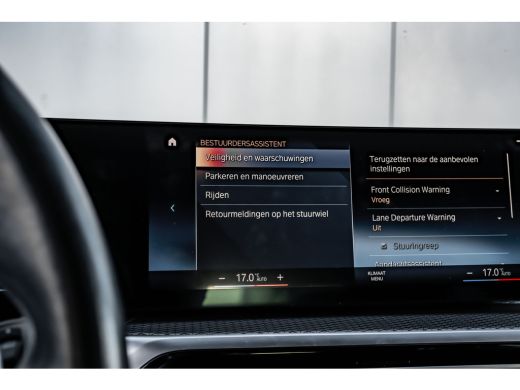 BMW 3 Serie Touring 320i 184PK | Facelift | M-sport | Sfeerverlichting | Ledere Bekleding | Stoelverwarming |... ActivLease financial lease