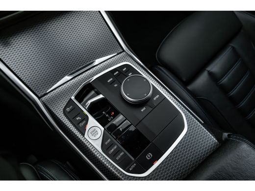 BMW 3 Serie Touring 320i 184PK | Facelift | M-sport | Sfeerverlichting | Ledere Bekleding | Stoelverwarming |... ActivLease financial lease