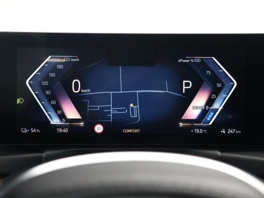 BMW i4 eDrive40 84 kWh M-SPORT + ADAPTIVE CRUISE | SFEERVERLICHTING | LEDER SPORTINTERIEUR ActivLease financial lease