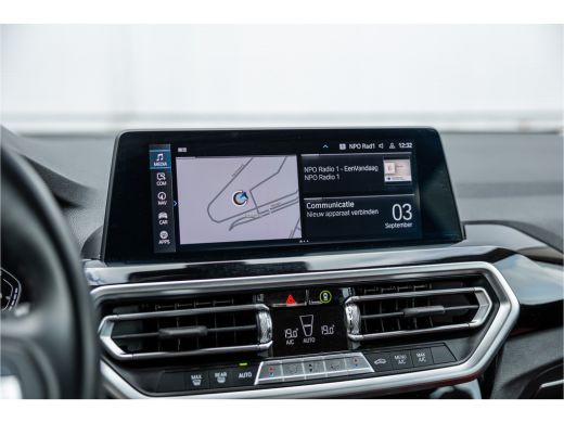 BMW X3 xDrive30e SOH 99% / LED / Camera / All-Season / Carplay / ActivLease financial lease