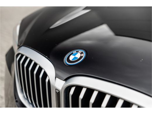 BMW X3 xDrive30e SOH 99% / LED / Camera / All-Season / Carplay / ActivLease financial lease