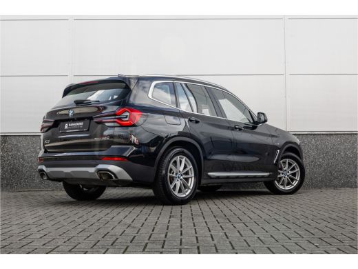 BMW X3 xDrive30e SOH 99% / LED / Camera / All-Season / Carplay / ActivLease financial lease