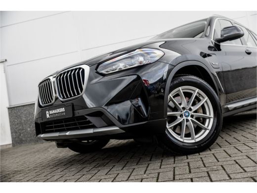 BMW X3 xDrive30e SOH 99% / LED / Camera / All-Season / Carplay / ActivLease financial lease