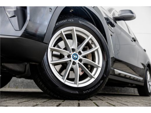 BMW X3 xDrive30e SOH 99% / LED / Camera / All-Season / Carplay / ActivLease financial lease