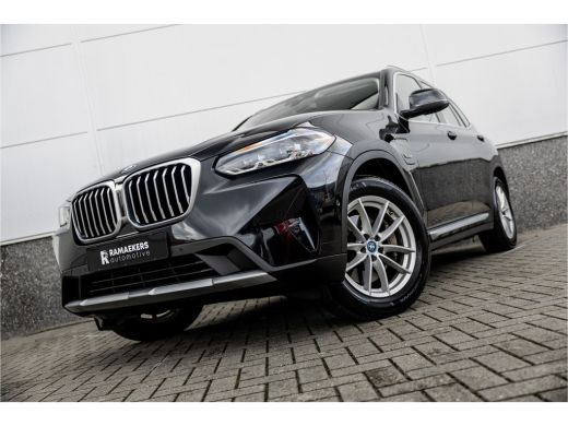 BMW X3 xDrive30e SOH 99% / LED / Camera / All-Season / Carplay / ActivLease financial lease