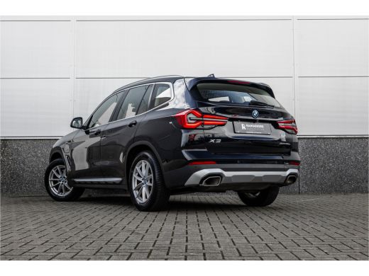 BMW X3 xDrive30e SOH 99% / LED / Camera / All-Season / Carplay / ActivLease financial lease