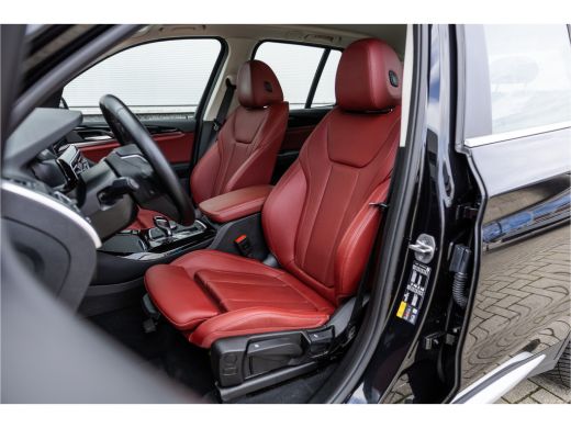 BMW X3 xDrive30e SOH 99% / LED / Camera / All-Season / Carplay / ActivLease financial lease