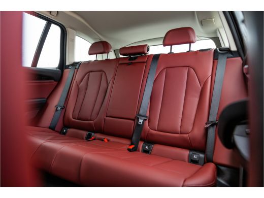 BMW X3 xDrive30e SOH 99% / LED / Camera / All-Season / Carplay / ActivLease financial lease
