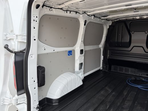 Ford E-Transit Custom 65kWh 136PK Elektrisch L1 344KM WLTP 2300kg Trekvermogen BEV Snelladen LED ACC Camera Carplay Par... ActivLease financial lease