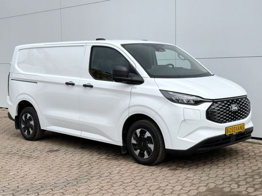Ford E-Transit Custom 65kWh 136PK Elektrisch L1 344KM WLTP 2300kg Trekvermogen BEV Snelladen LED ACC Camera Carplay Par... ActivLease financial lease