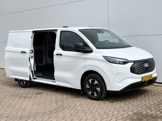 Ford E-Transit Custom 65kWh 136PK Elektrisch L1 344KM WLTP 2300kg Trekvermogen BEV Snelladen LED ACC Camera Carplay Par... ActivLease financial lease