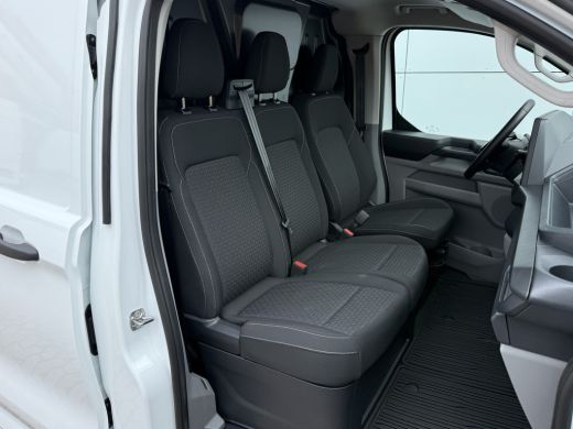 Ford E-Transit Custom 65kWh 136PK Elektrisch L1 344KM WLTP 2300kg Trekvermogen BEV Snelladen LED ACC Camera Carplay Par... ActivLease financial lease